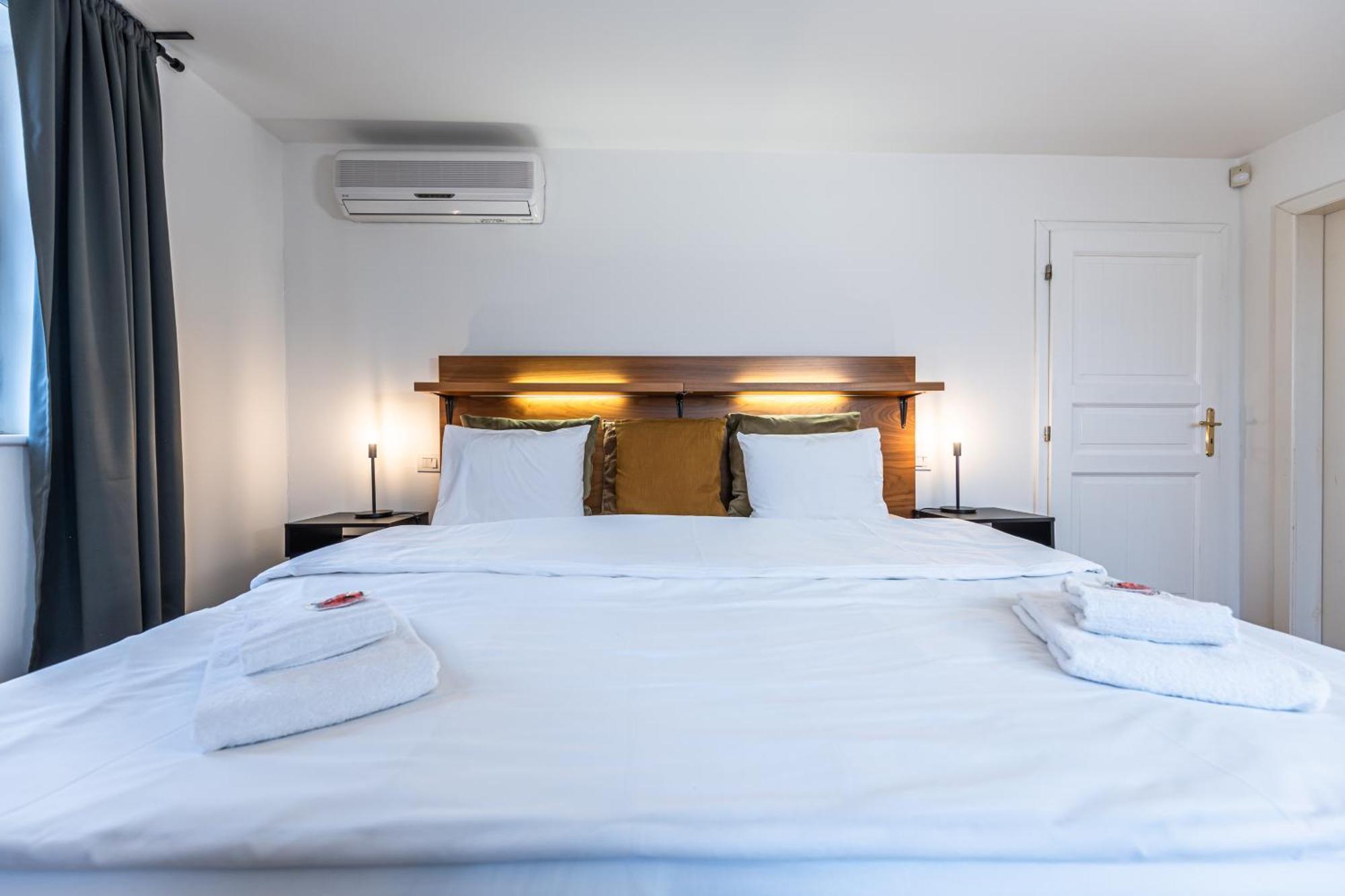 Charles Apartments In Old Town Prague Room photo