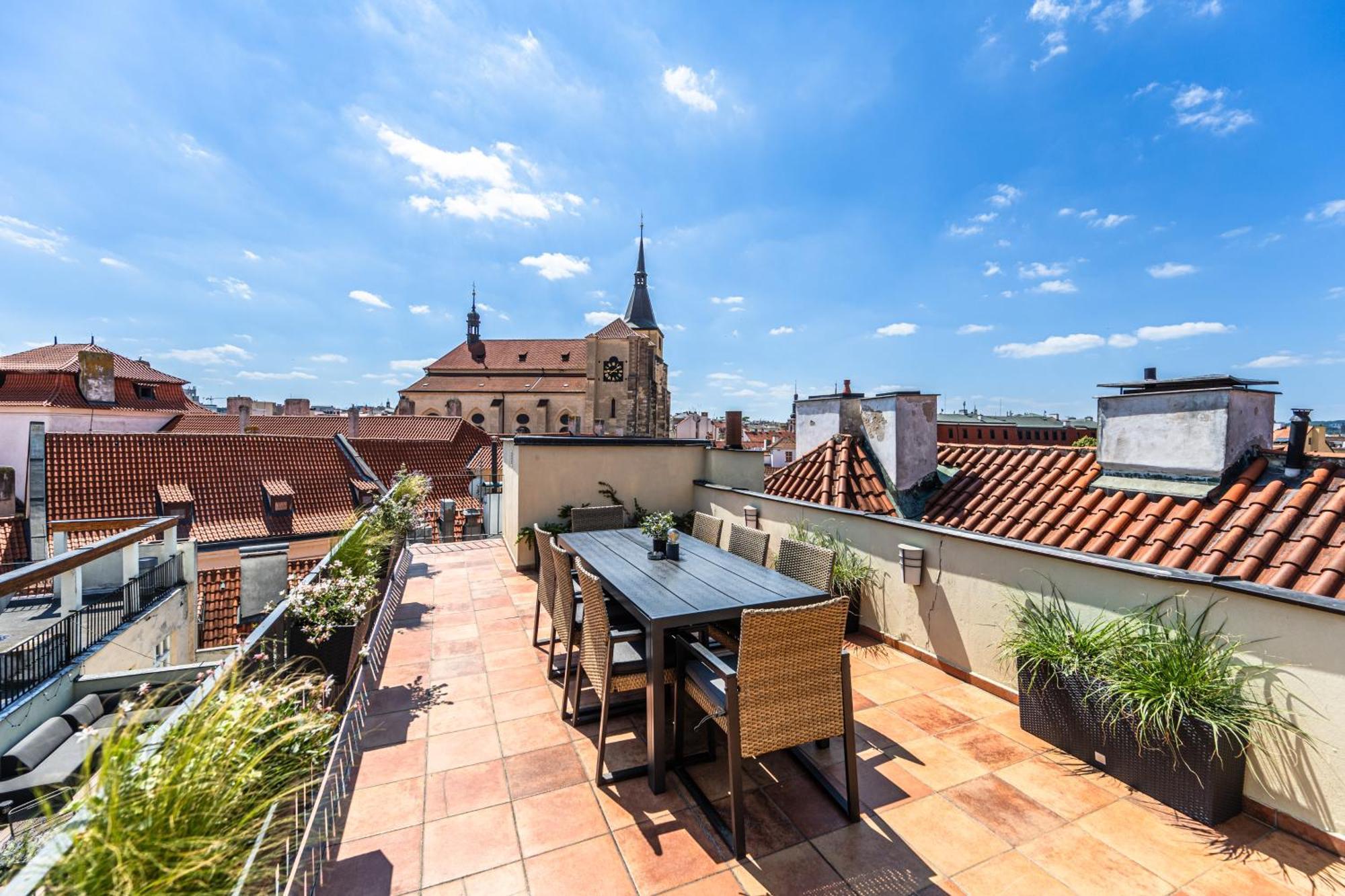 Charles Apartments In Old Town Prague Room photo